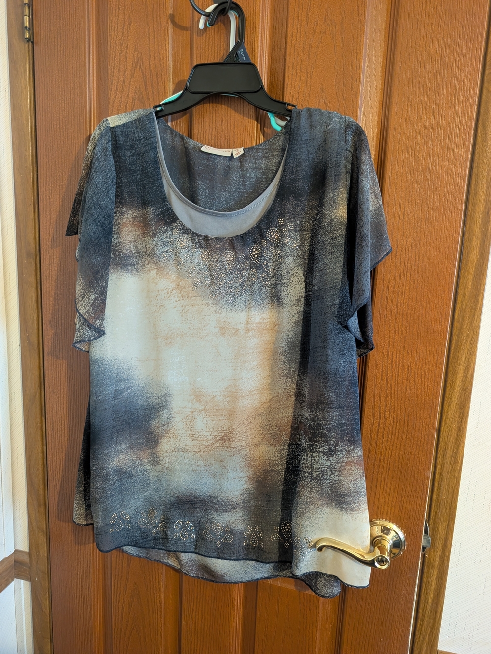 Abstract Short Sleeve Tunic in Gray & Brown